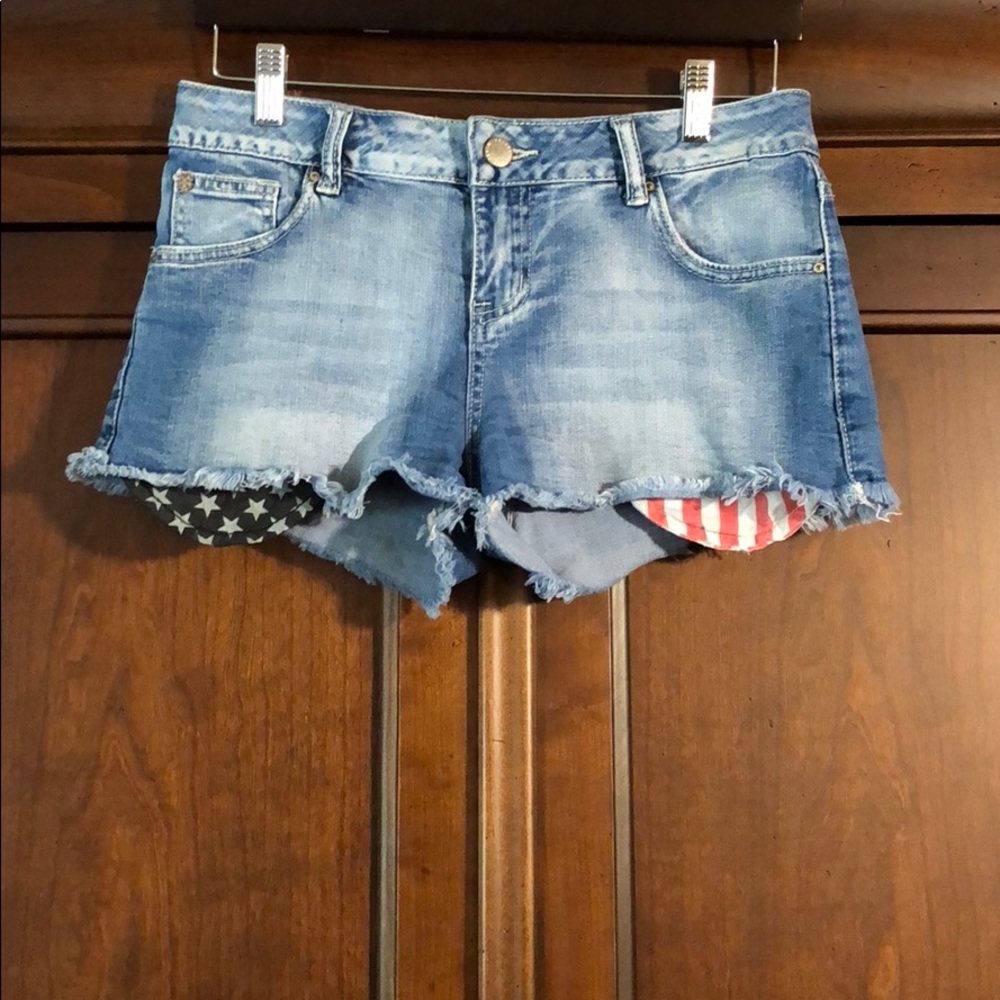 Jean shorts with American flag pockets!